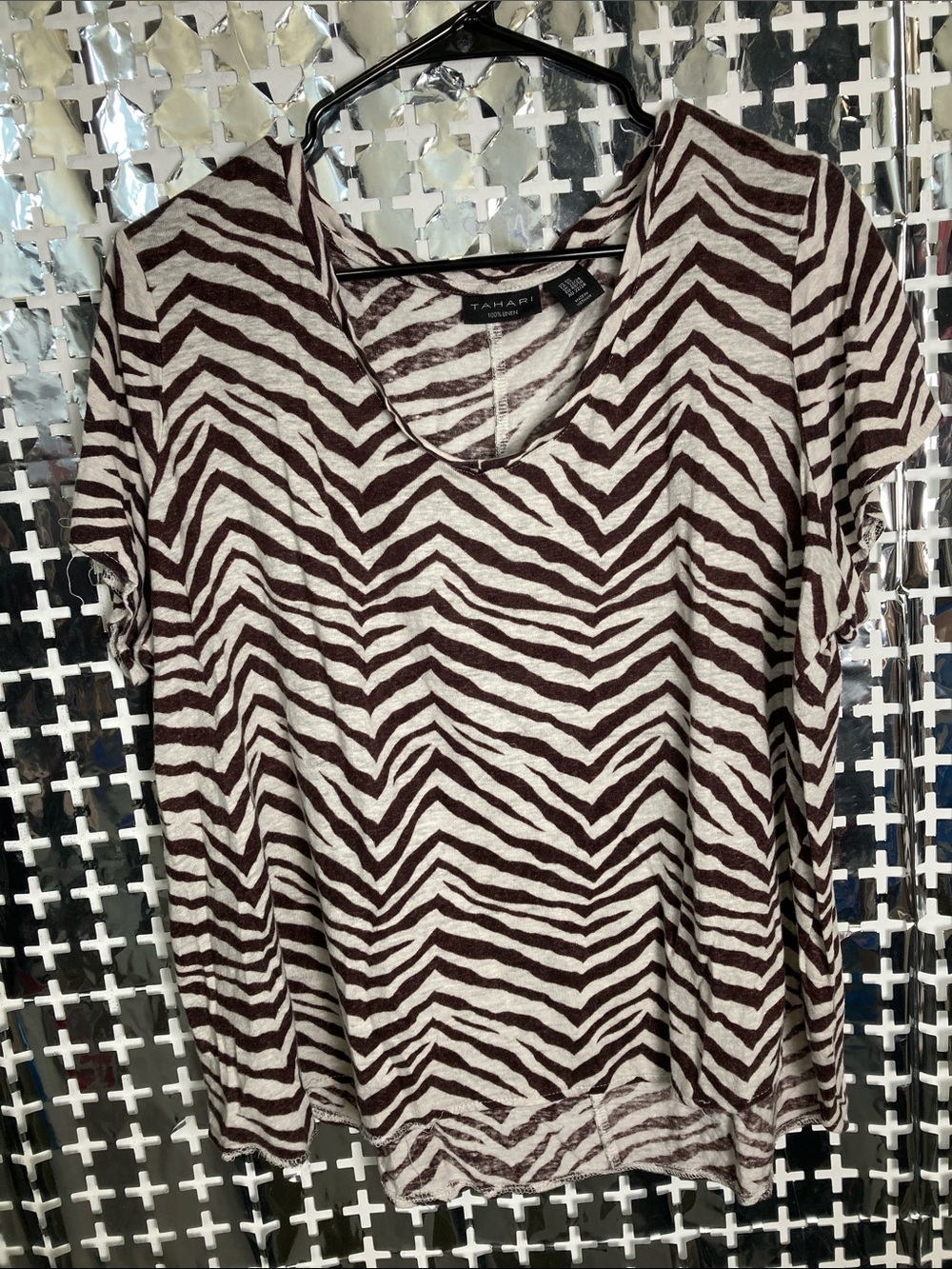 Tahari Brown and Cream Zebra-Striped Short Sleeve V-Neck Top